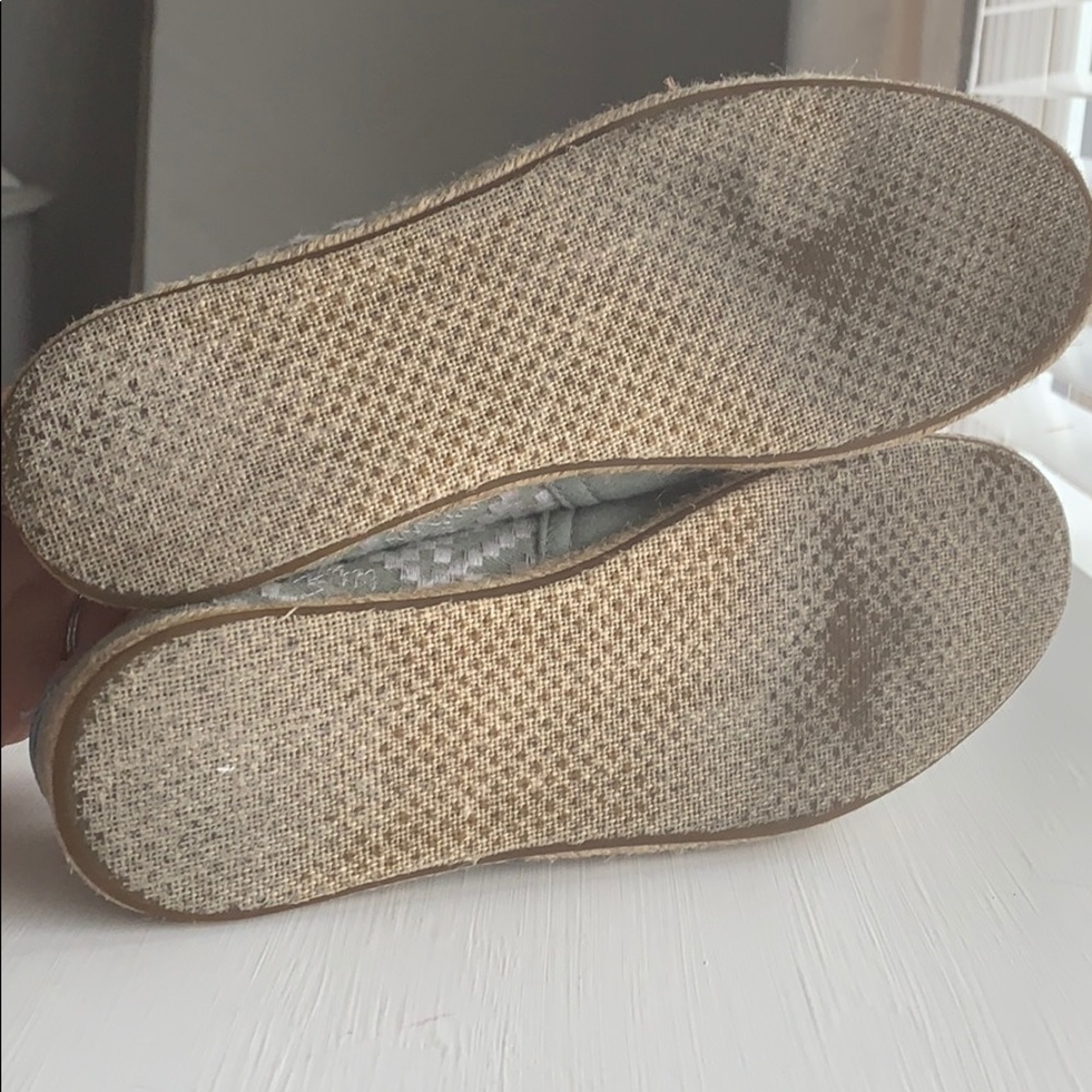 Toms - Picture 5 of 5